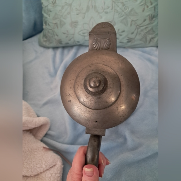 Antique Graniteware Enamel Pewter Coffee Pot Manning Bowman 9 3/4" - Picture 9 of 10